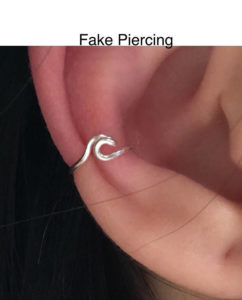 Fake wave earrings